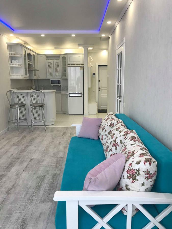 Luxe Apartment On Drahomanova Kiev Exterior foto