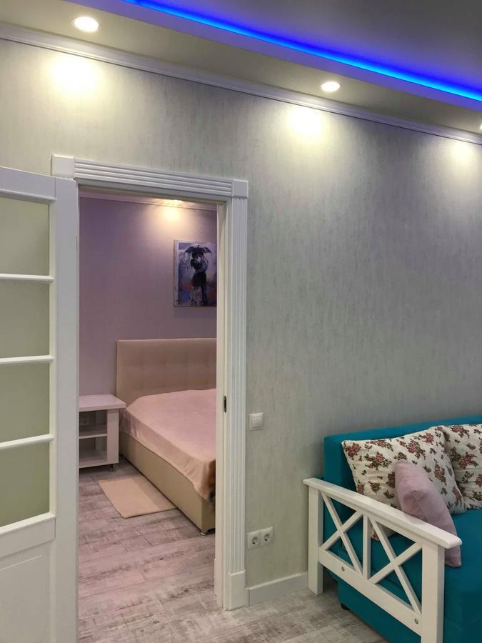 Luxe Apartment On Drahomanova Kiev Exterior foto